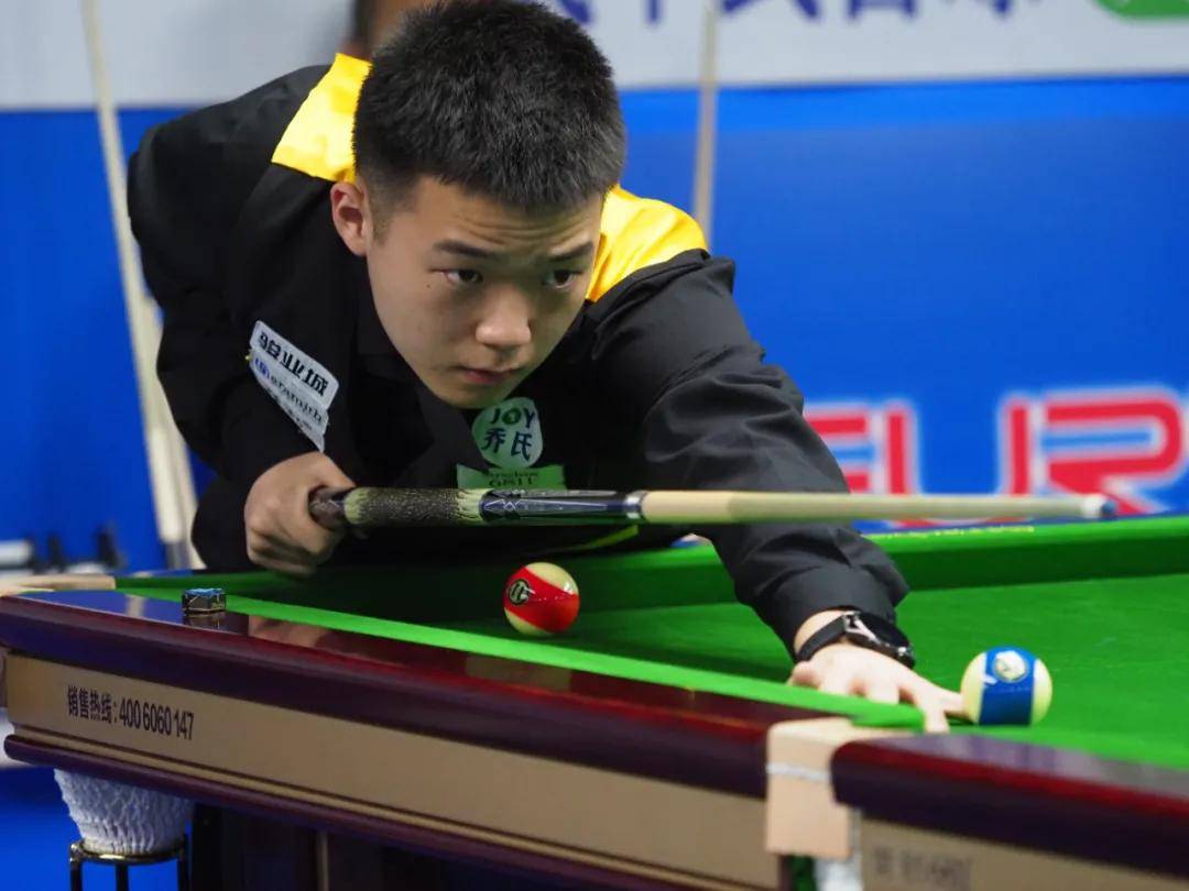 他依然坚持 他依然坚持