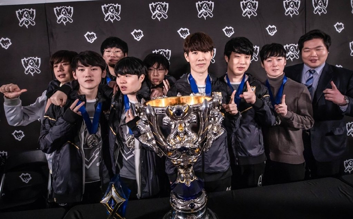 稳稳守住自 稳稳守住自