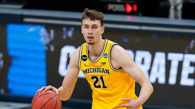 年轻球员成 年轻球员成